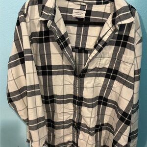 XXL American Eagle Outfitters Black and White Checkered Shirt